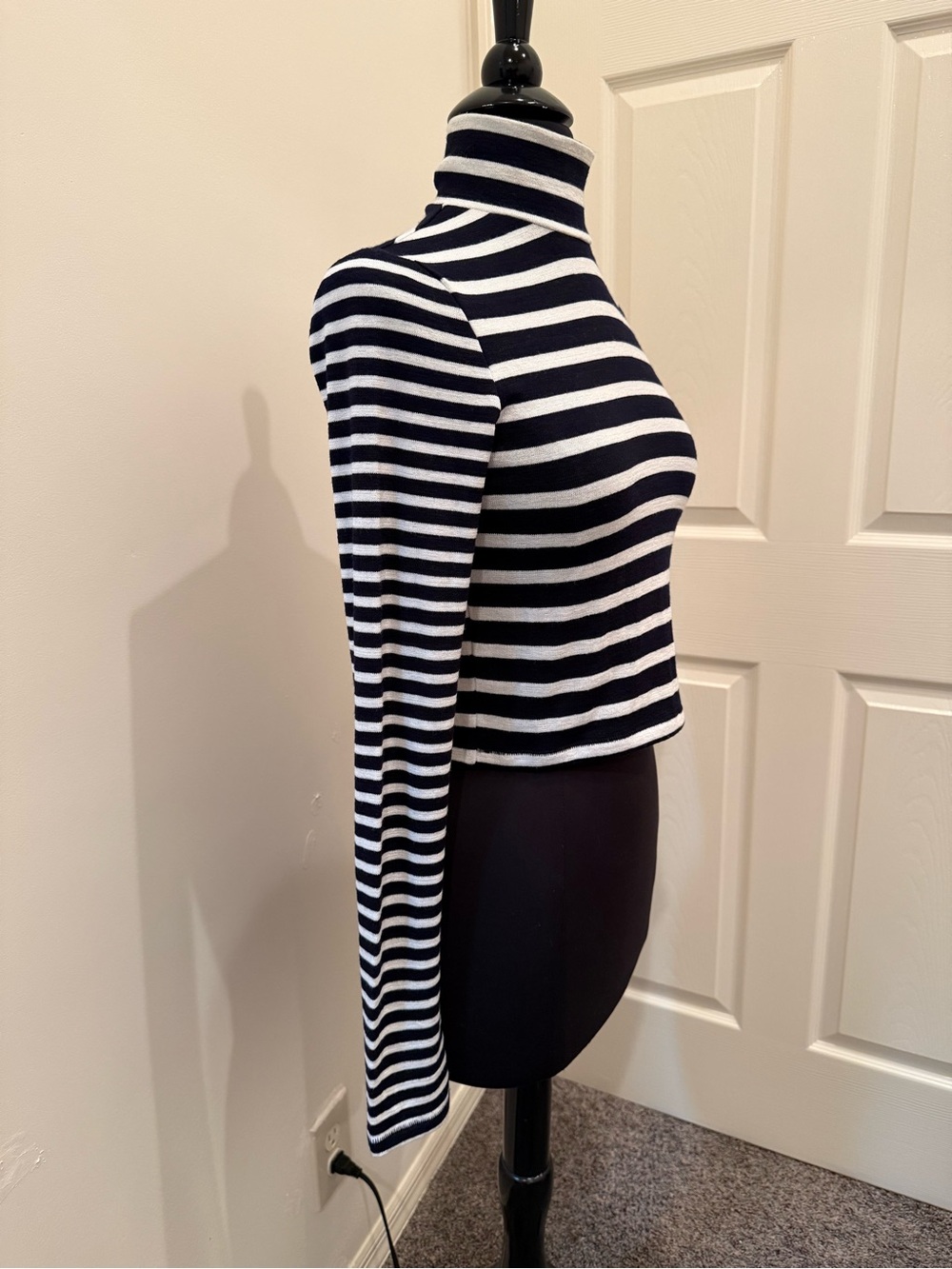 RAG & BONE Black White Striped Cropped Turtleneck Long Sleeve Knit Top S/P $195 - Picture 3 of 8